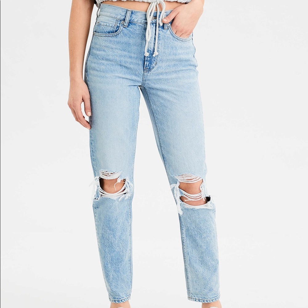 American Eagle High-Rise Mom Jean